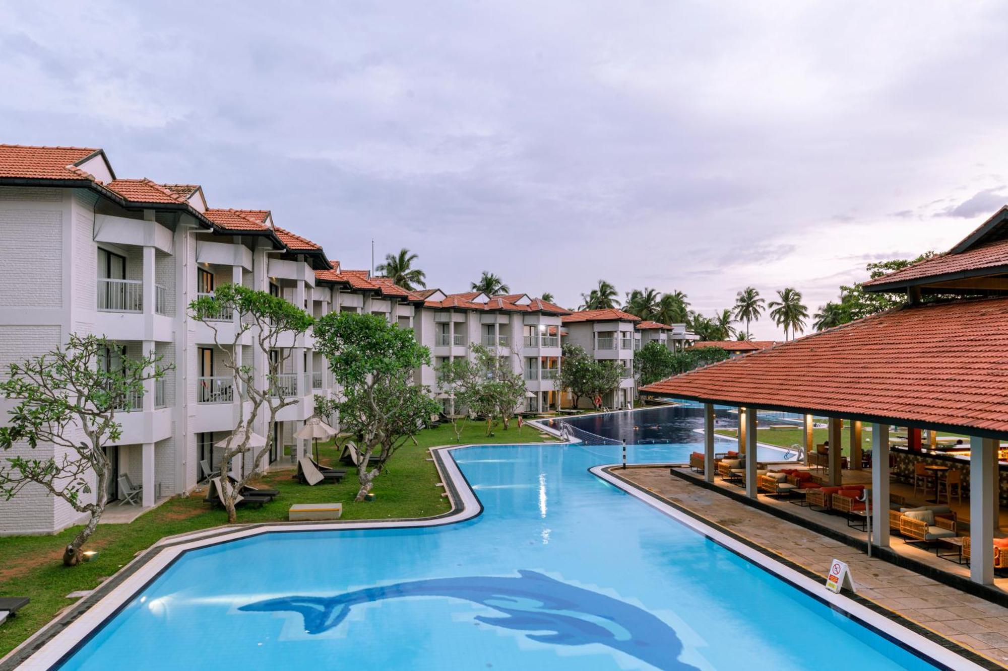 Club Hotel Dolphin Негомбо Экстерьер фото